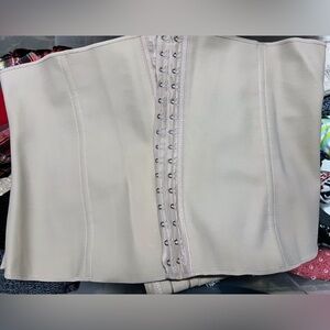 Squeem waist cincher